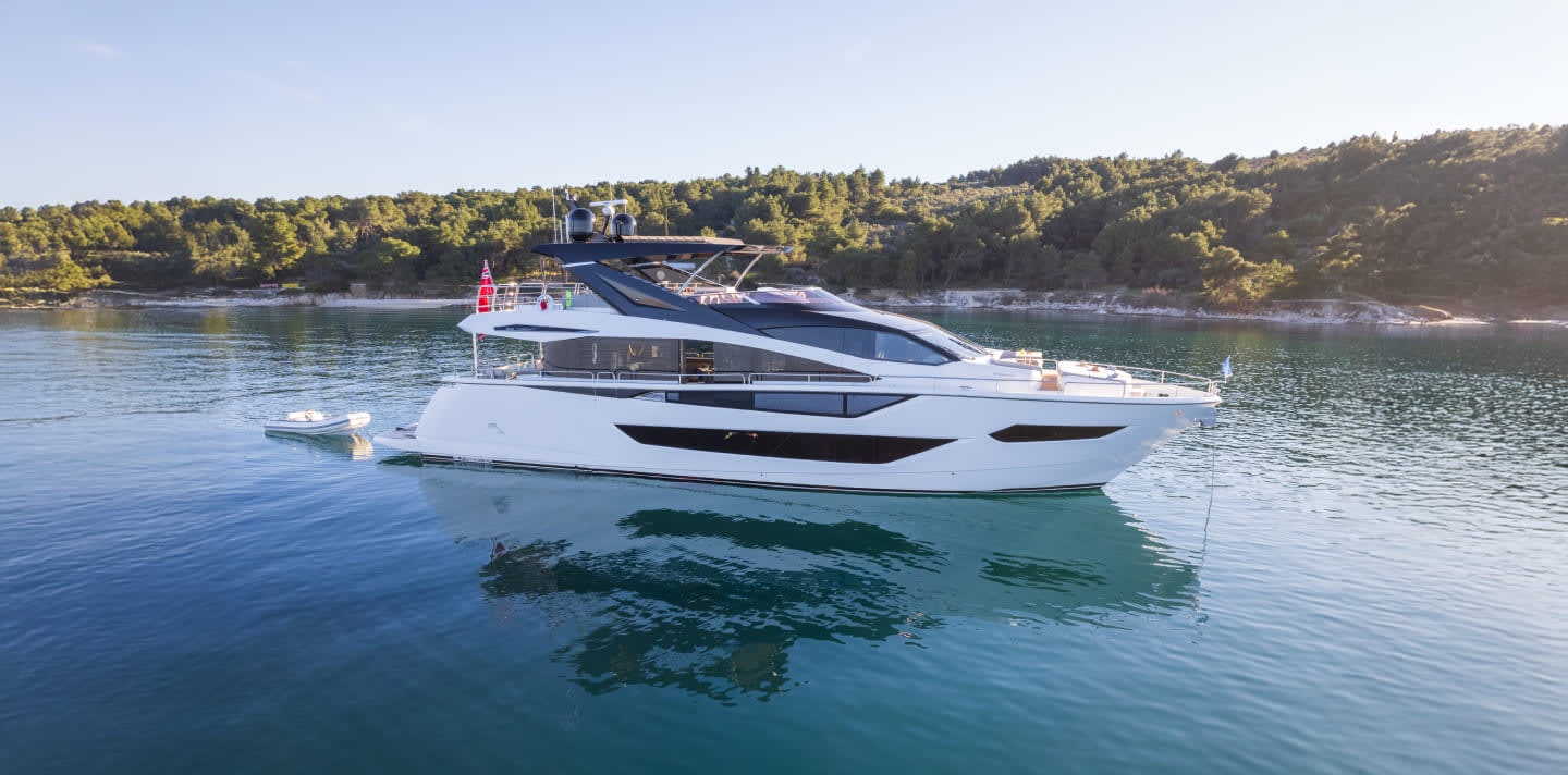 MOWANA yacht for Charter (2) | Phoenix Yacht Management