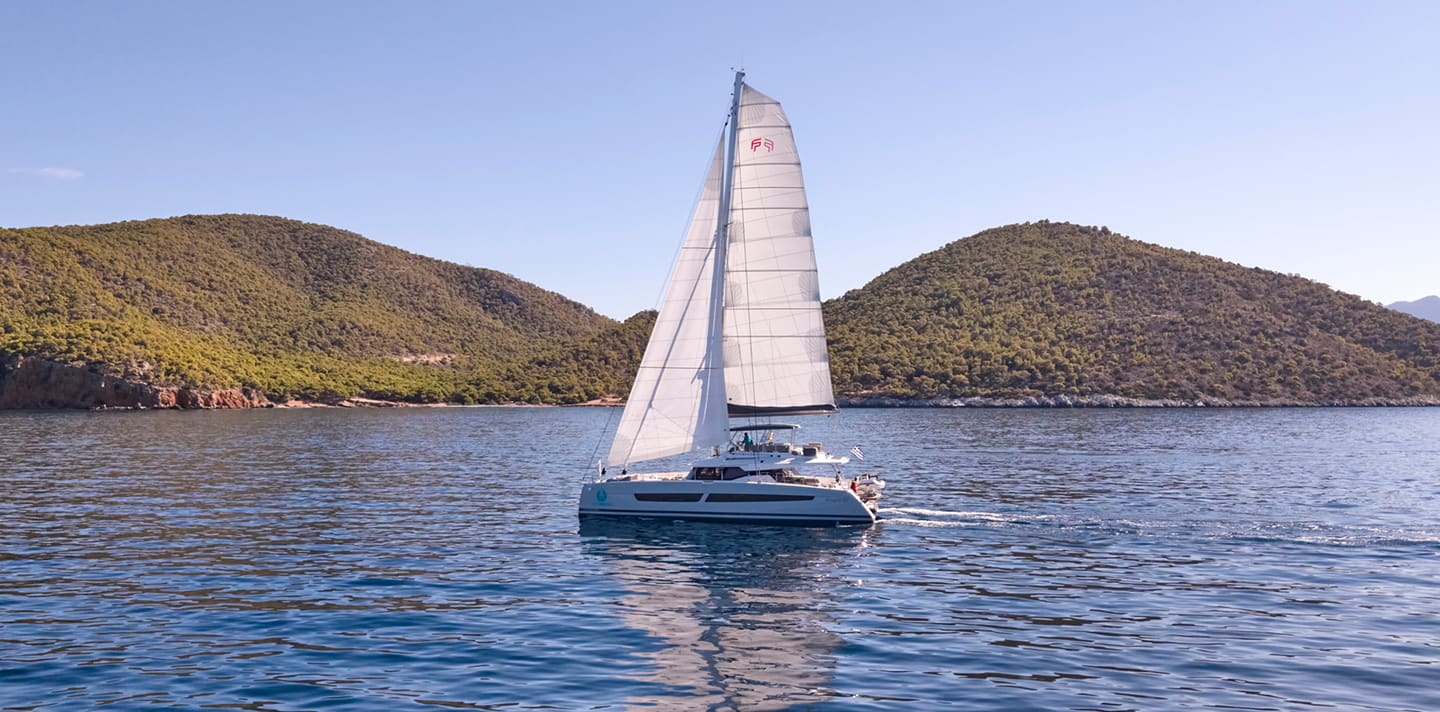 SUNMOON yacht for Charter (2) | Phoenix Yacht Management