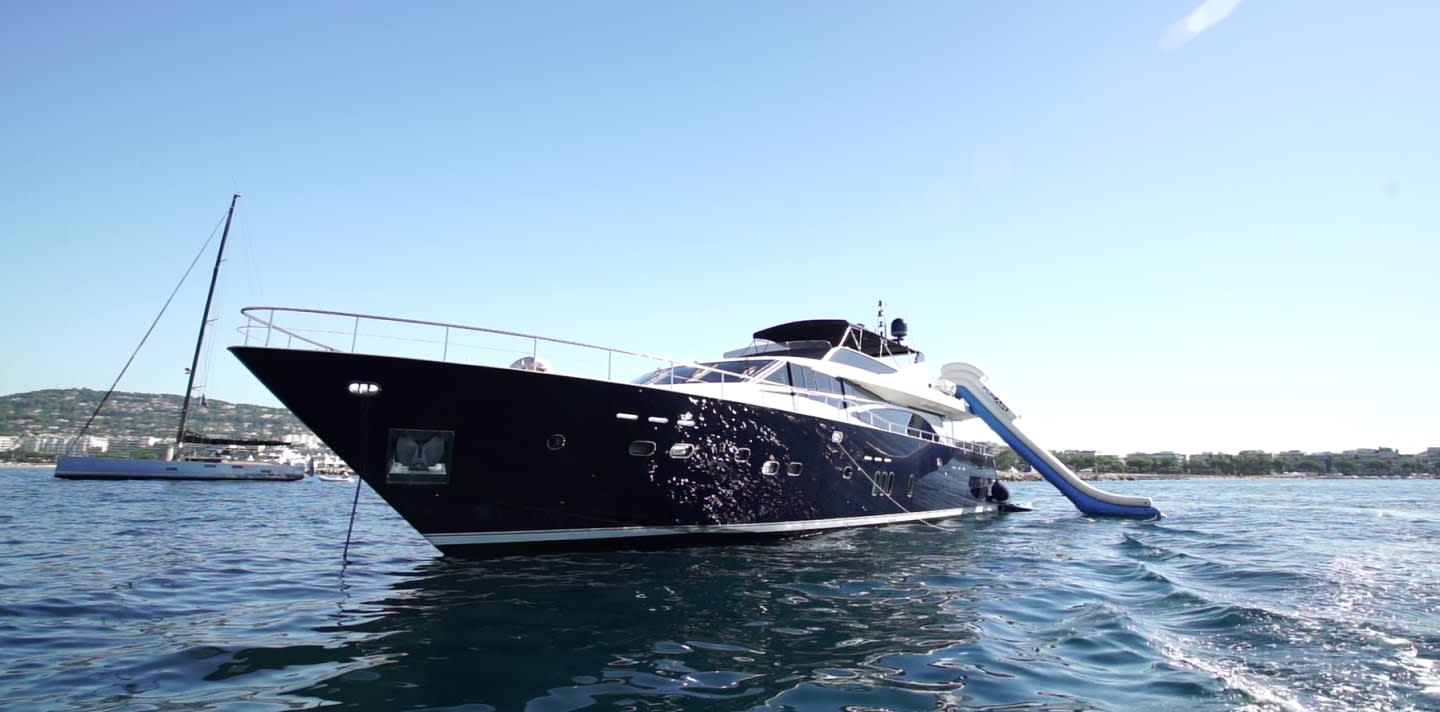 LADY AMANDA yacht for Charter (2) | Phoenix Yacht Management