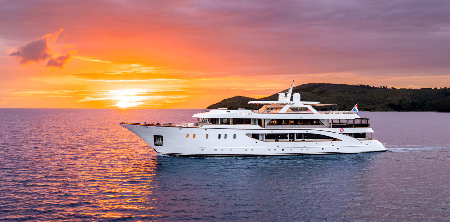 CRISTAL yacht for Charter (2) | Phoenix Yacht Management