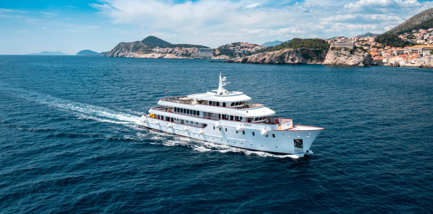 YOLO yacht for Charter (2) | Phoenix Yacht Management