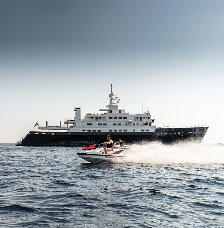 BLEU DE NÎMES yacht for Charter (1) | Phoenix Yacht Management