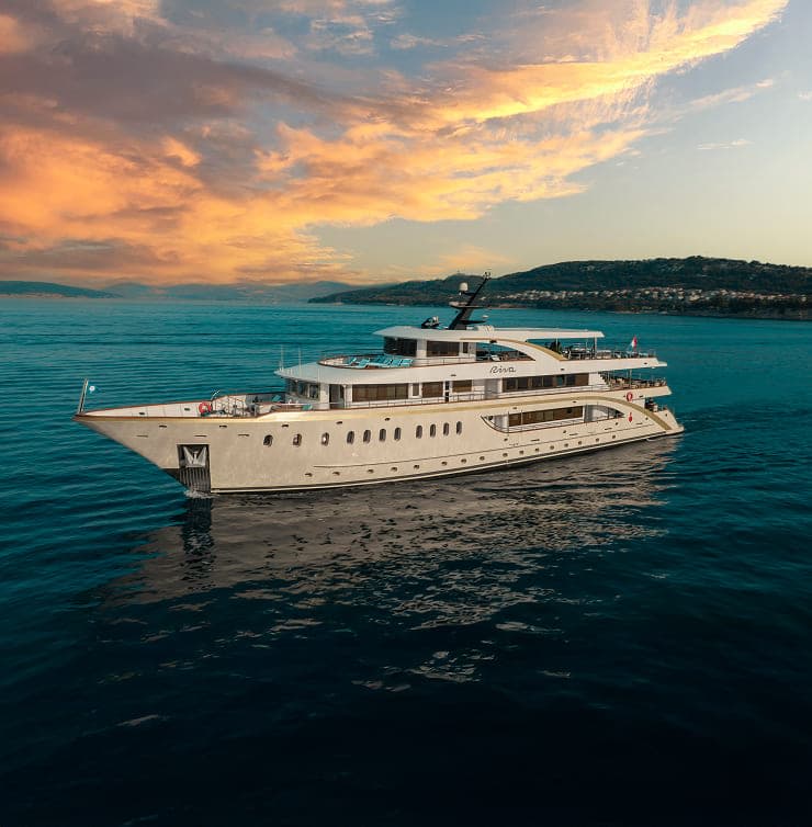 RIVA yacht for Charter (1) | Phoenix Yacht Management