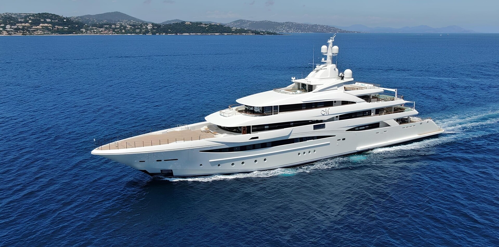 MIMTEE yacht for Charter (2) | Phoenix Yacht Management