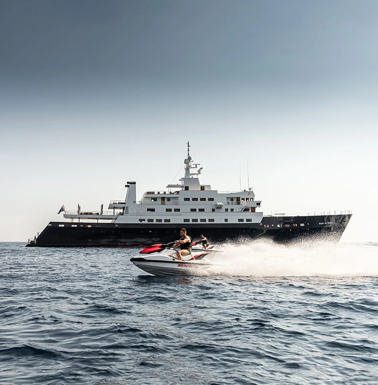 BLEU DE NÎMES yacht for Charter (1) | Phoenix Yacht Management