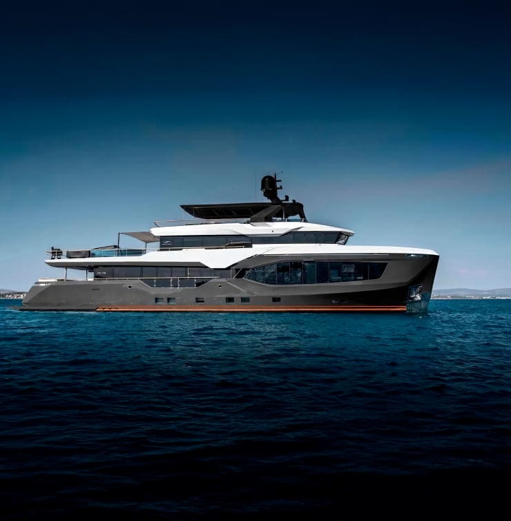 Oculus yacht for Charter M (1) | Phoenix Yacht Management
