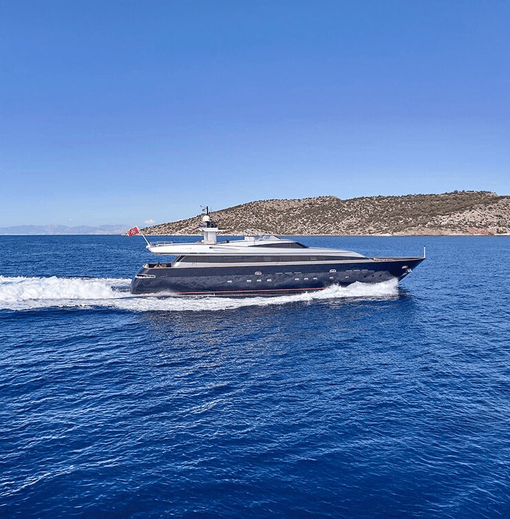 Yacht For Charter | Amici Per Sempre