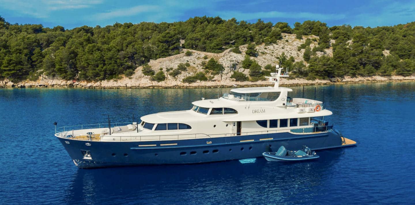 DREAM yacht for Charter (2) | Phoenix Yacht Management