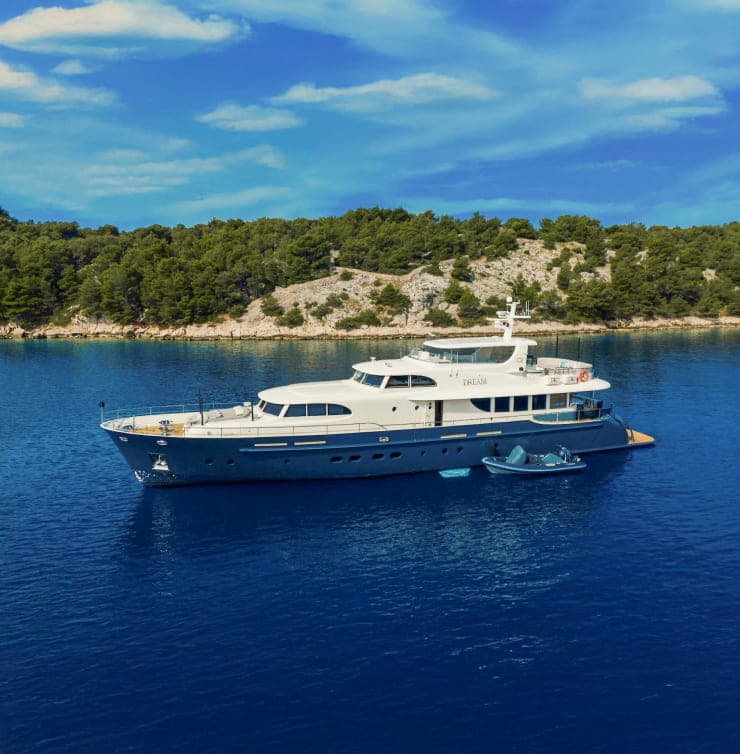 DREAM yacht for Charter (1) | Phoenix Yacht Management