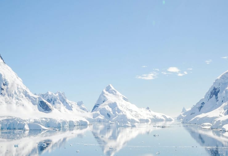 Luxury Yacht Charter Antarctica (2)