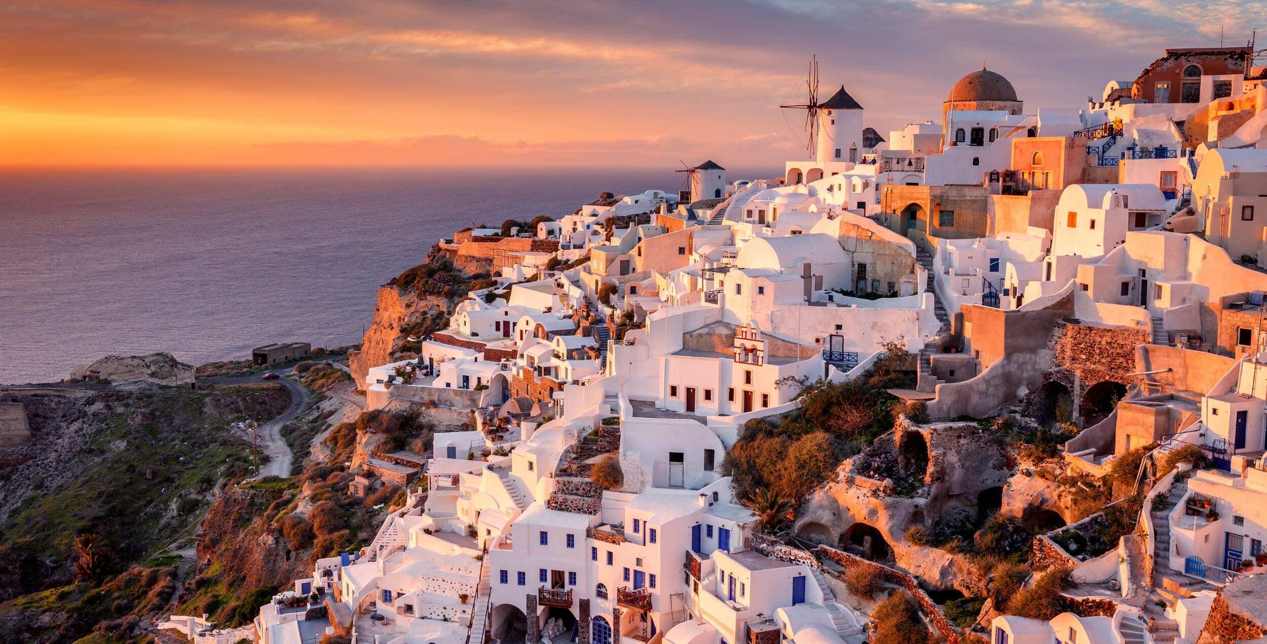 Savour the Experience: Top Luxury Dining Picks for Your Cyclades YACHT Charter (8) | Phoenix Yacht Management