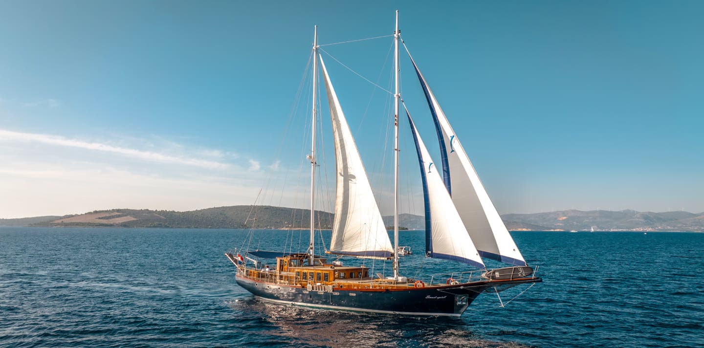 SMART SPIRIT yacht for Charter (2) | Phoenix Yacht Management