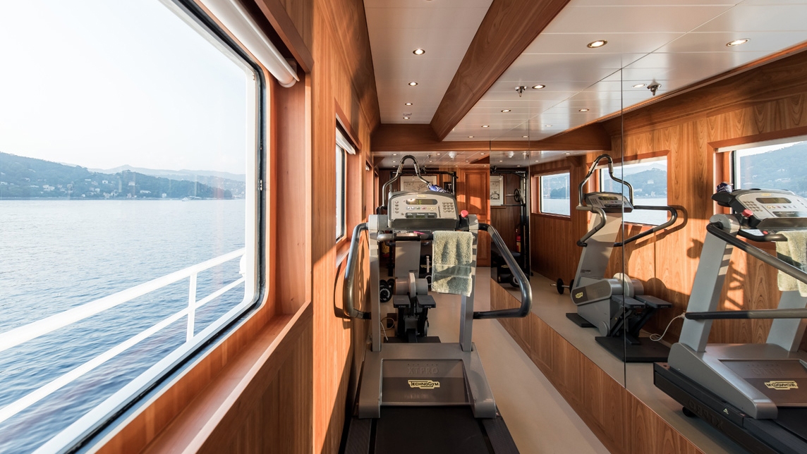 BLEU DE NÎMES yacht for Charter (158) | Phoenix Yacht Management