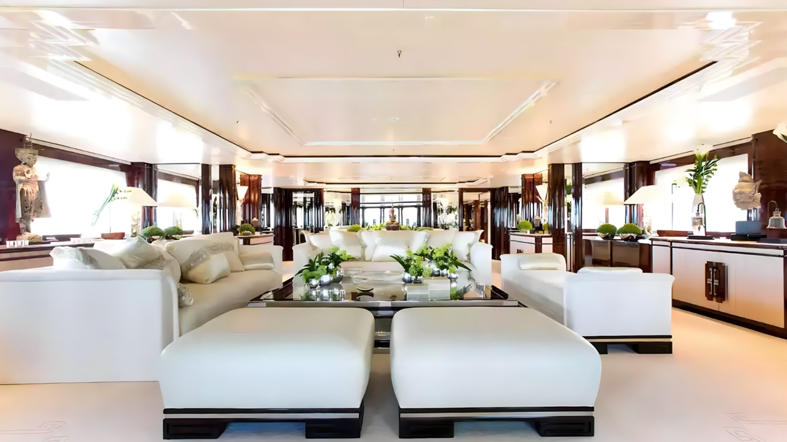 LIONESS V yacht for Charter (10) | Phoenix Yacht Management