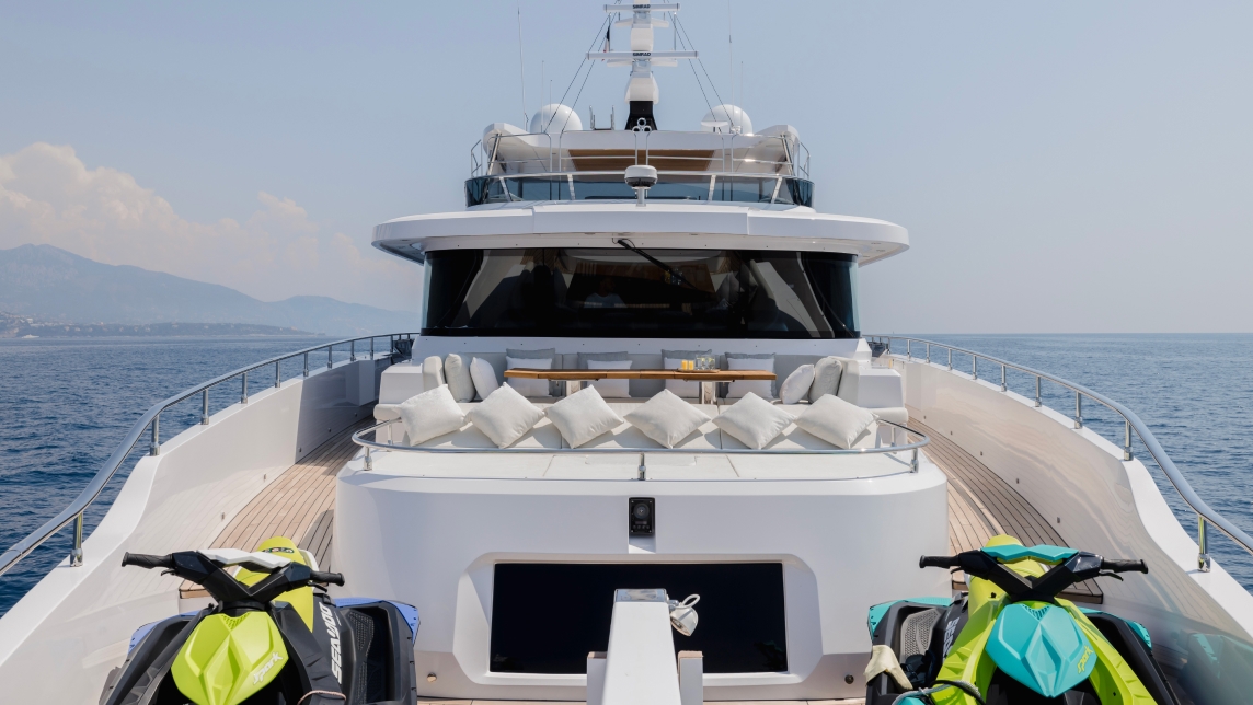 MAJESTY 120 yacht for Sale (27) | Phoenix Yacht Management