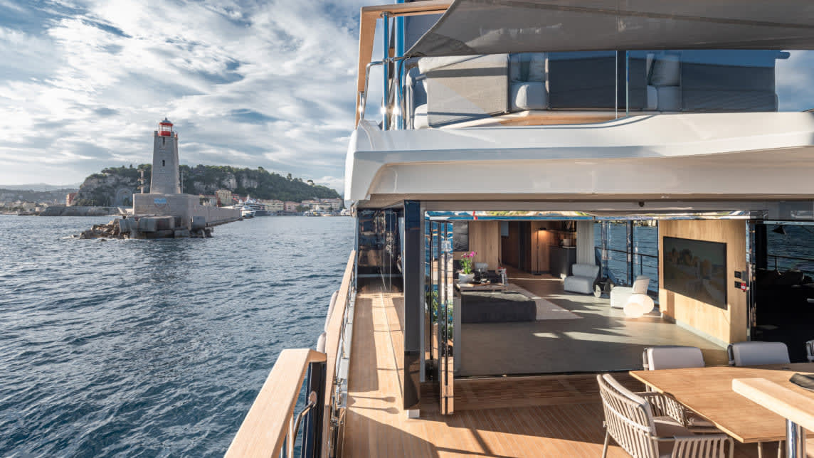 NUMARINE 30 yacht for Sale (7) | Phoenix Yacht Management