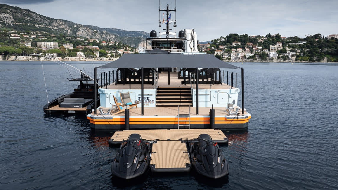 Five Oceans yacht for Sale (10) | Phoenix Yacht Management