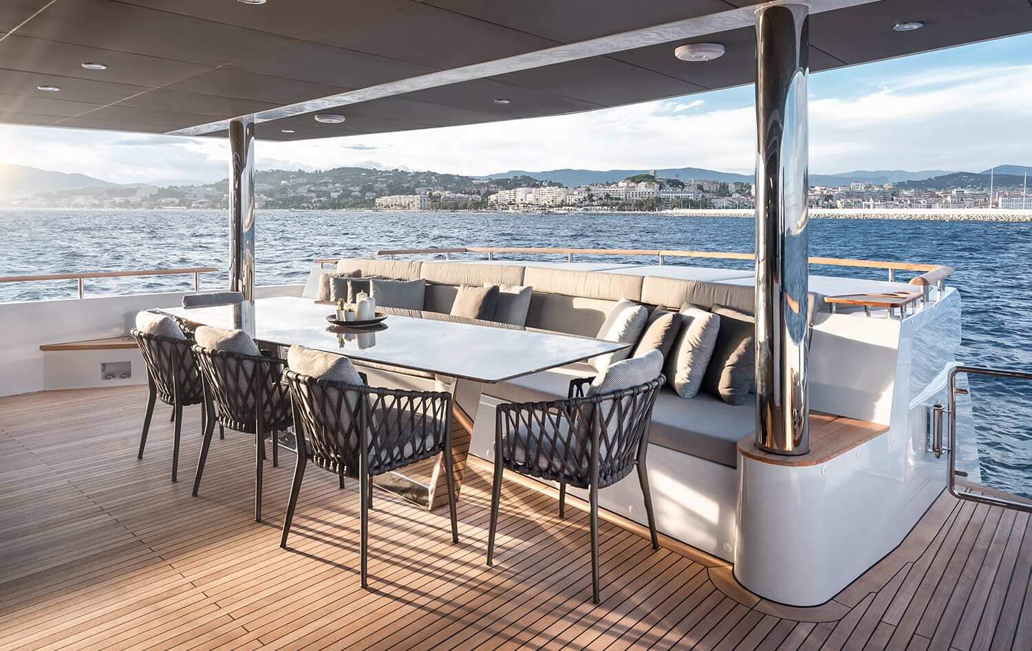 NUMARINE 37XP yacht for Sale (13) | Phoenix Yacht Management