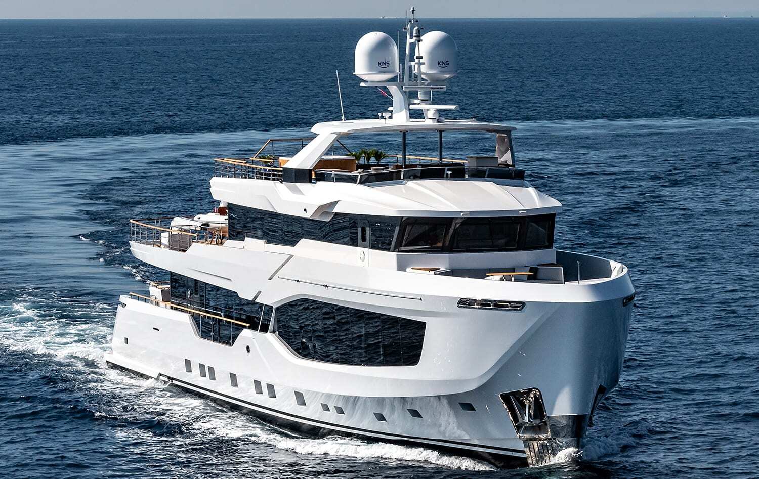 NUMARINE 37XP yacht for Sale (5) | Phoenix Yacht Management