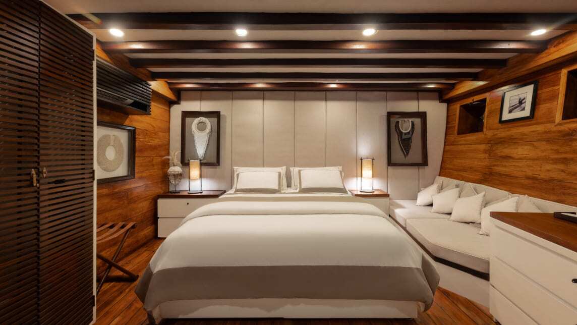 PRANA yacht for Charter (34) | Phoenix Yacht Management