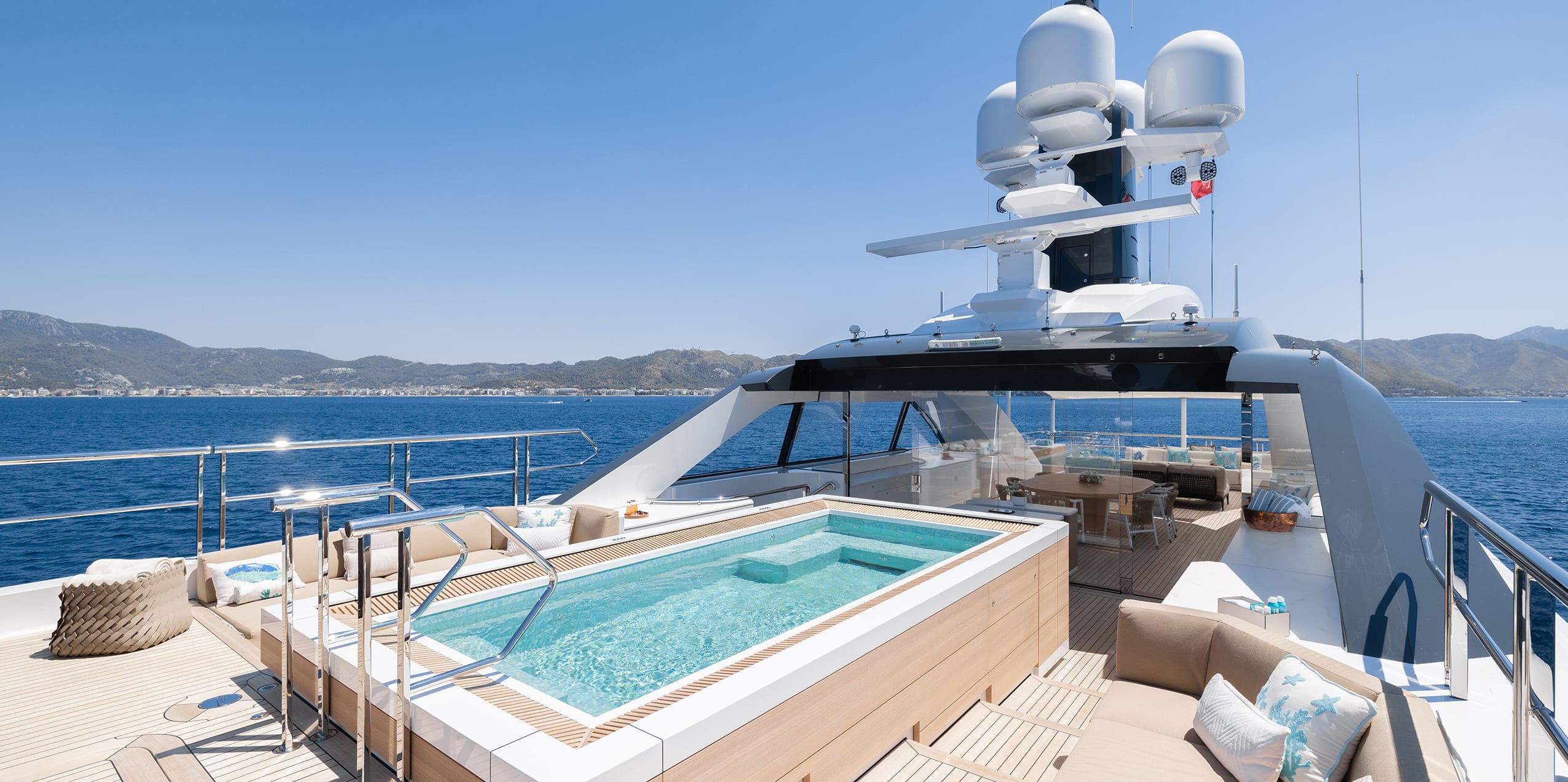 Family-Focused Yacht Charter | Phoenix Yacht Management