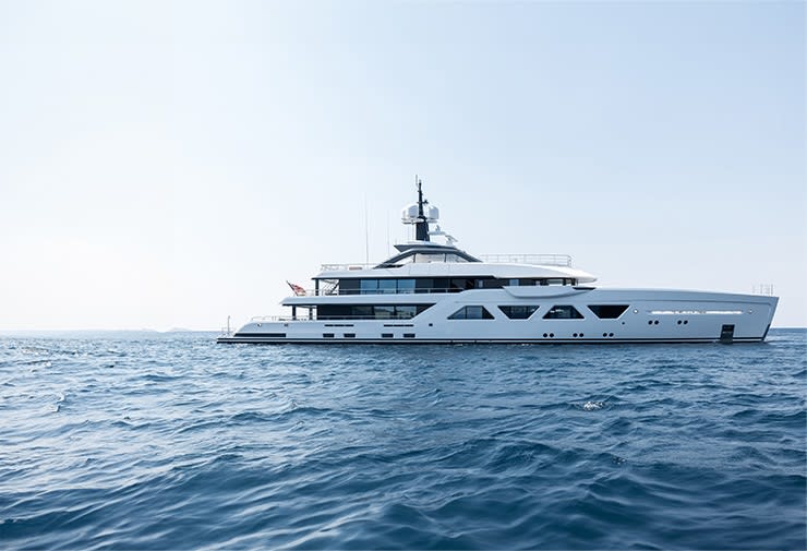 Sales (2) | Phoenix Yacht Management