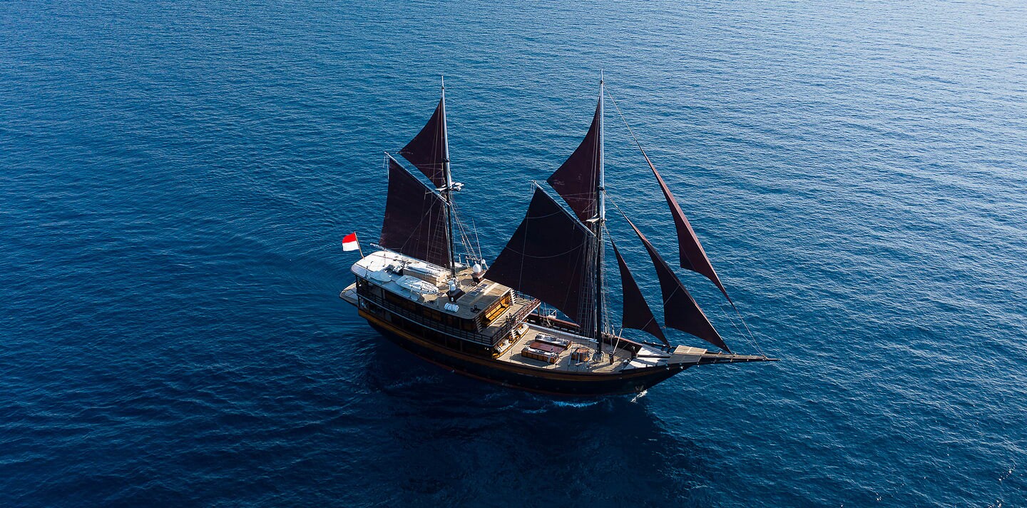 DUNIA BARU yacht for Charter (2) | Phoenix Yacht Management