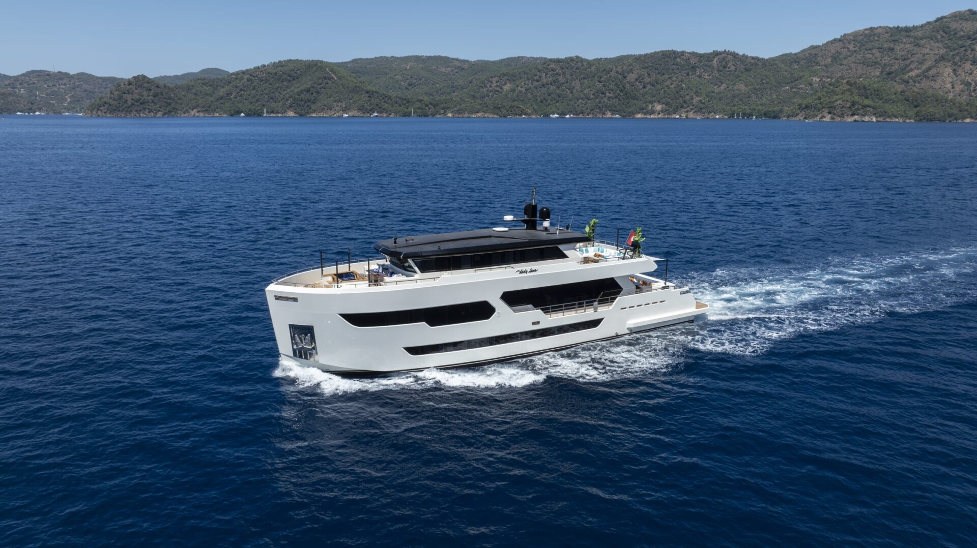 LADY LUNA yacht for Sale (2) | Phoenix Yacht Management
