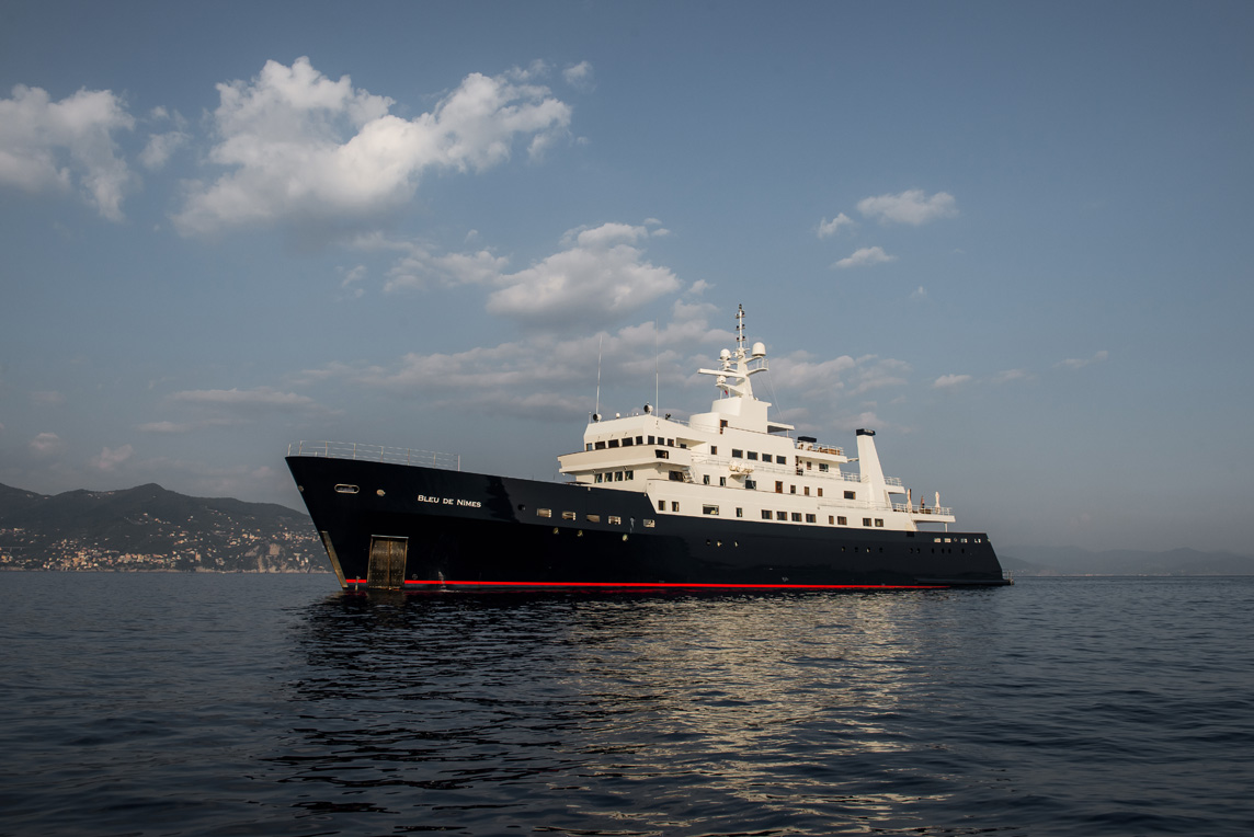 BLEU DE NÎMES yacht for Charter (1000) | Phoenix Yacht Management