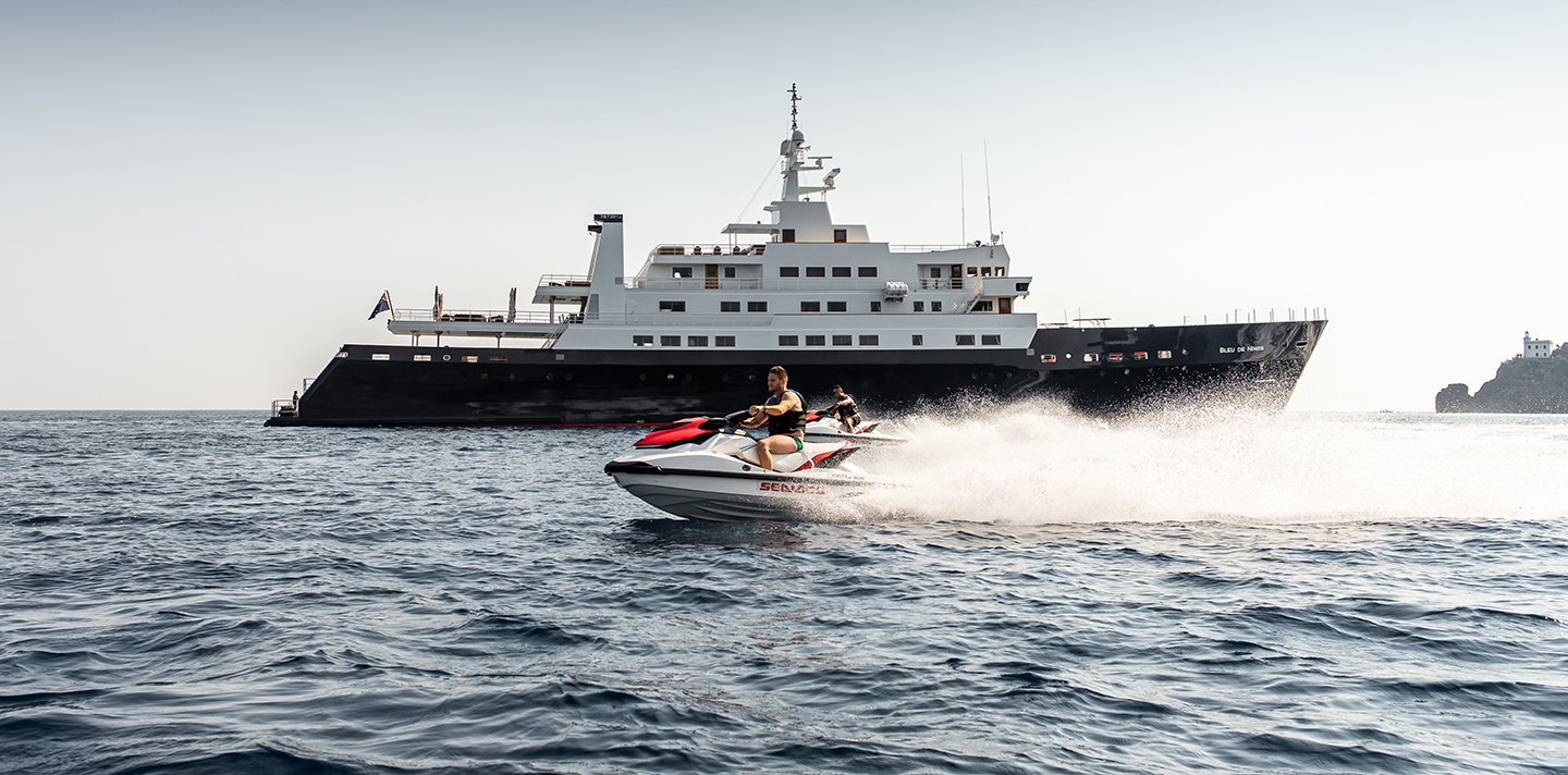 BLEU DE NÎMES yacht for Charter (2) | Phoenix Yacht Management